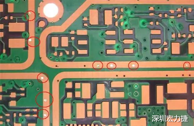 防止PCB過波峰焊時錫從導通孔貫穿元件面造成短路；特別是我們把過孔放在BGA焊盤上時，就必須先做塞孔，再鍍金處理，便于BGA的焊接。