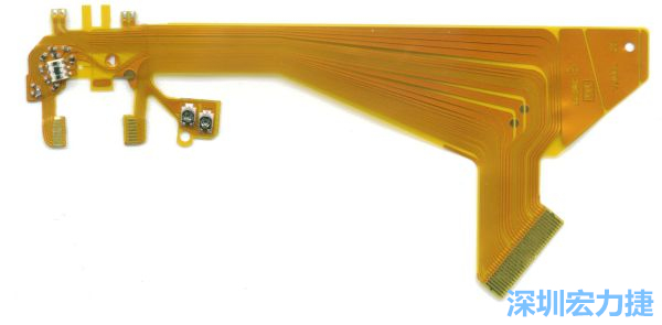 針對消費性電子產(chǎn)品的外型設(shè)計，F(xiàn)PC可以做任意形狀的適應(yīng)性線路設(shè)計。