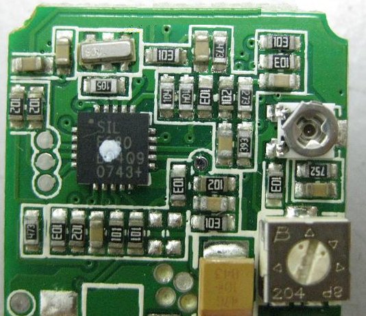 PCBA加工IC元件主要分為DIP及SMD兩大類，DIP 插件的IC，SMD (Surface Mount Device) 表面貼裝元件。